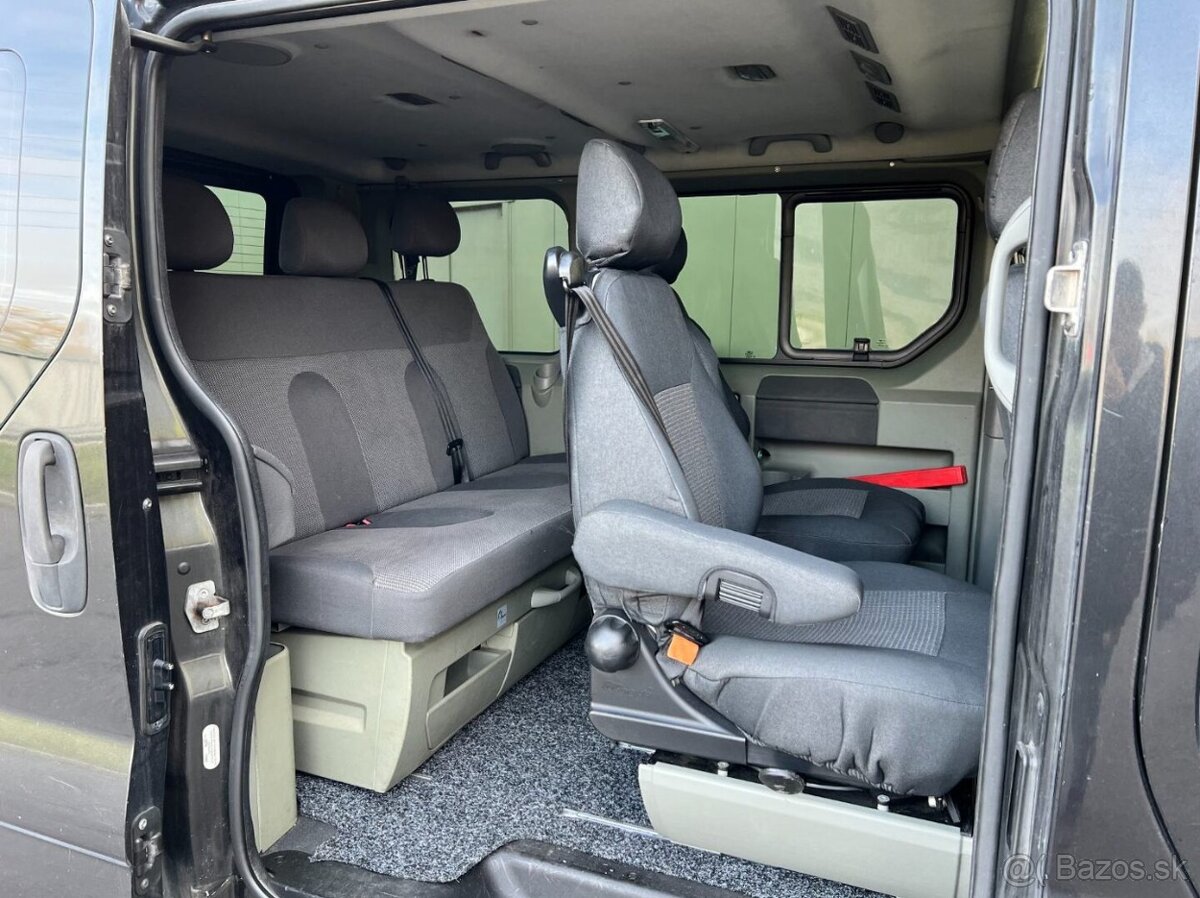 Opel Vivaro Life 2.5 CDTi Westfalia 7 míst - 14