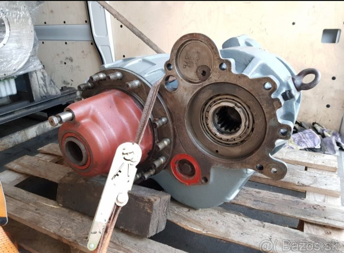 Zostup TATRA 815 prídavná prevodovka - 14