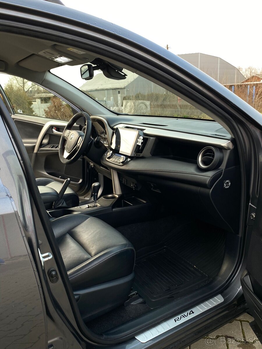Toyota RAV4 2.2 l D-CAT Executive 2014 - 14