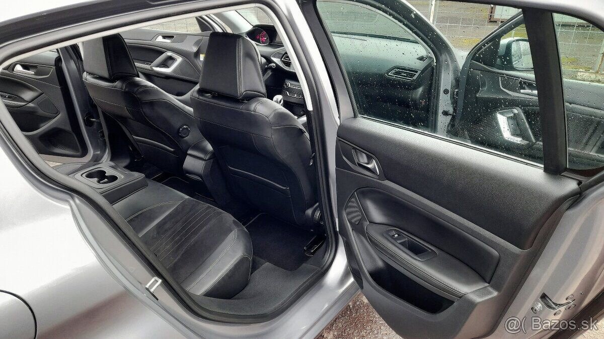 Peugeot 308, 138.000km, Plná výbava - 14