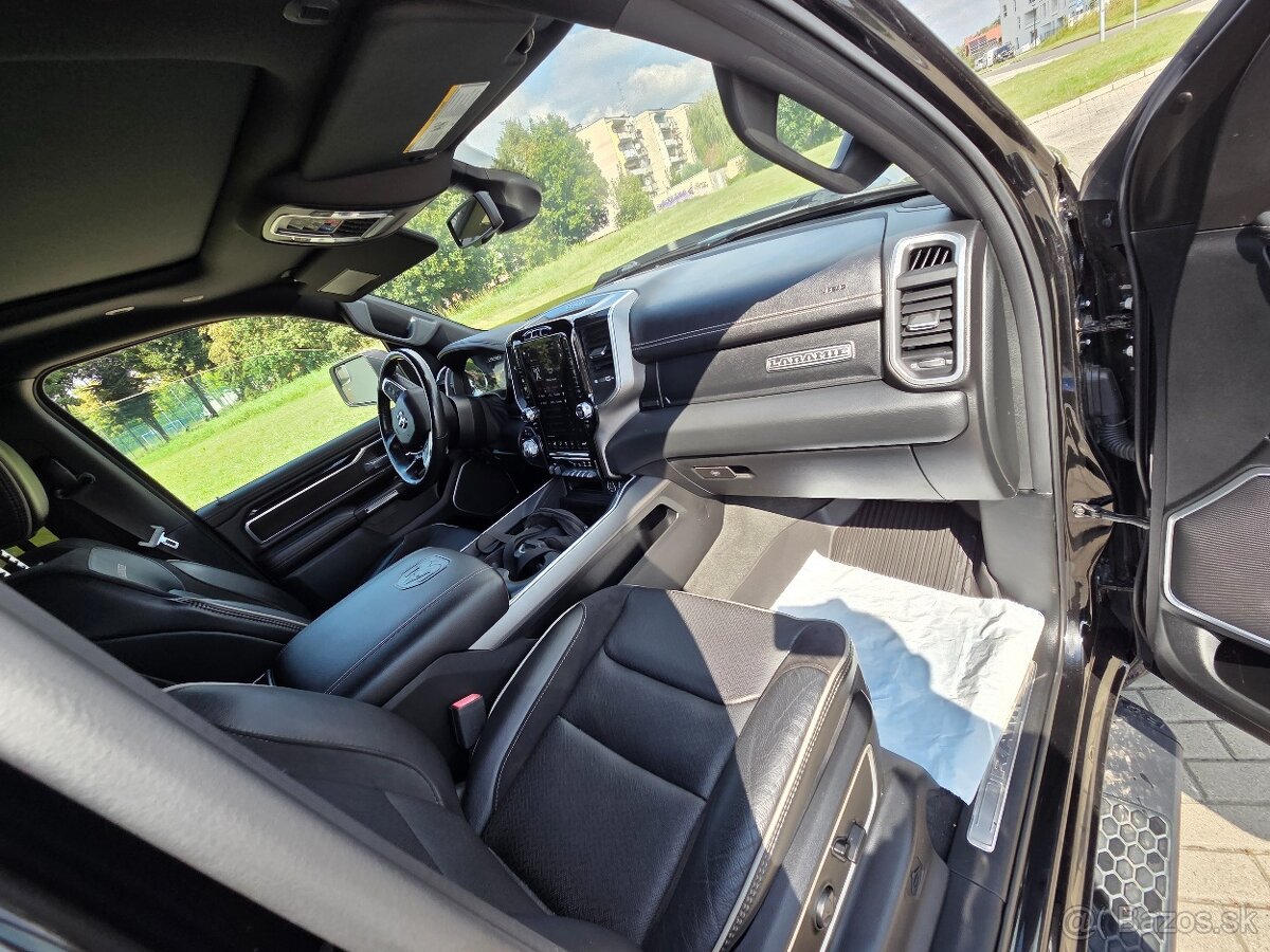 DODGE RAM CREW CAB 5.7 HEMI 4X4 PANORAMA HARMAN - 14