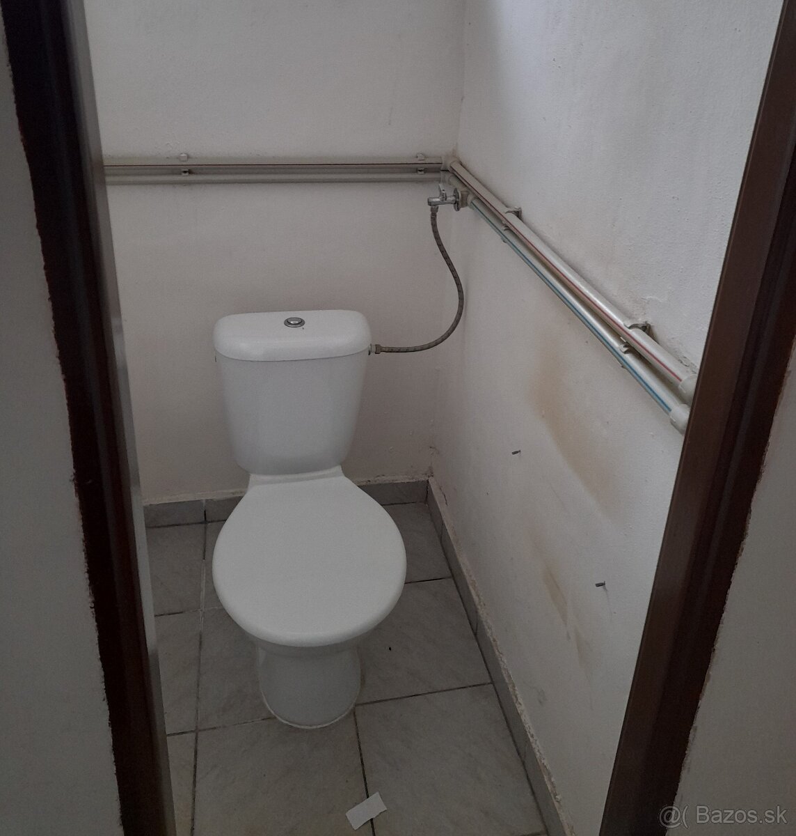 Na prenájom priestory v obci Kosihovce - 14