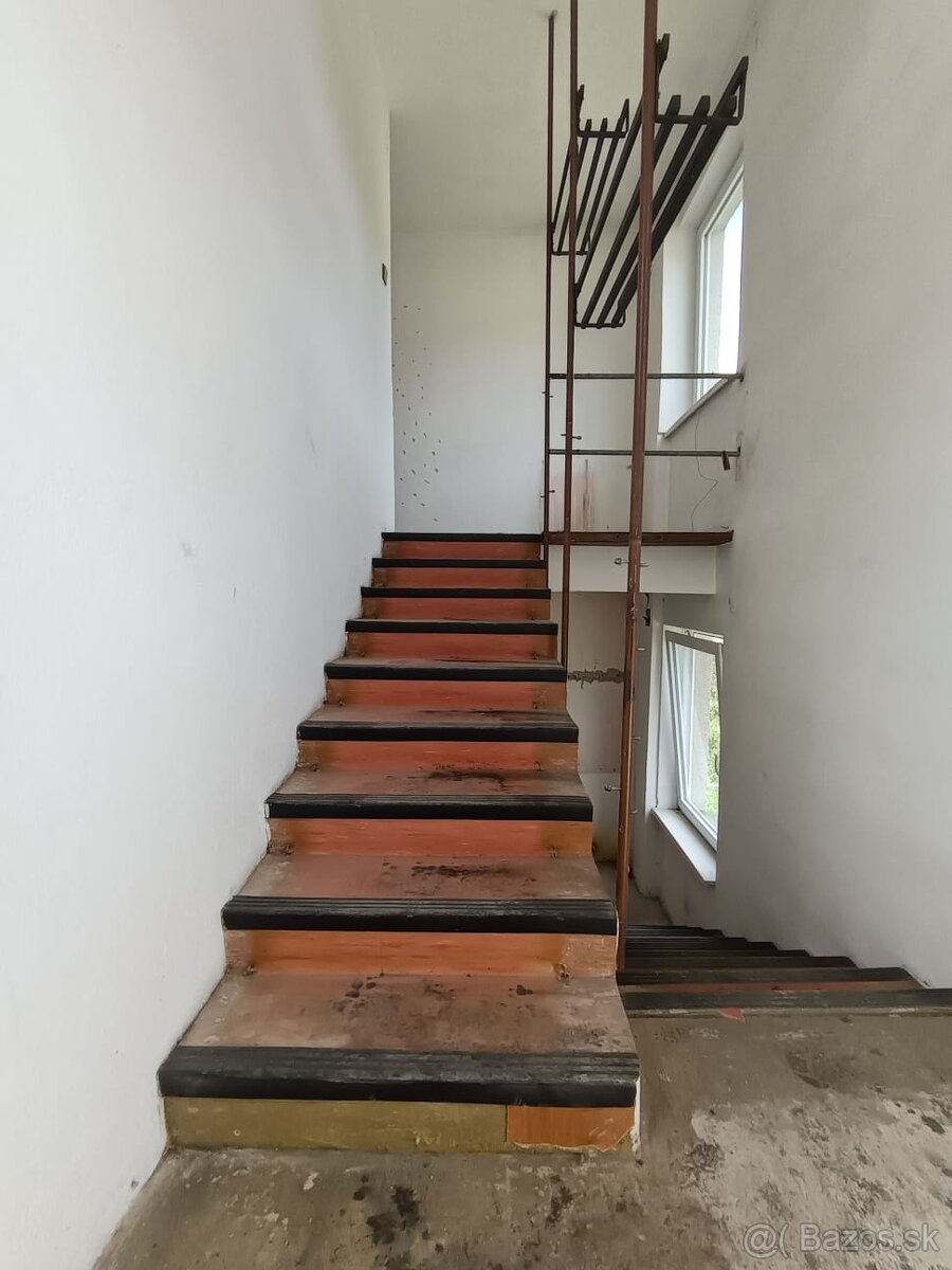 Dom v Ľubochni s potenciálom - 14