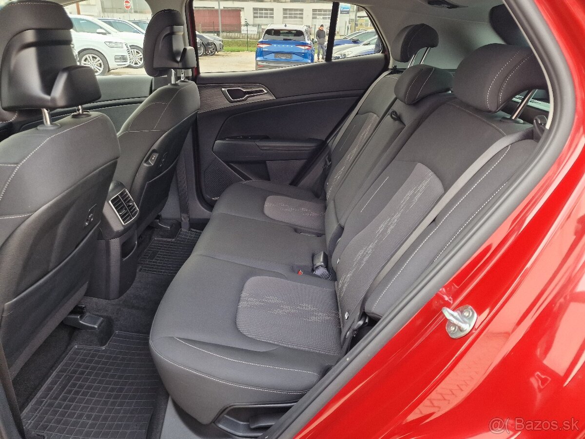 KIA SPORTAGE 1.6 CRDI MHEV GOLD 4WD A/T / MOŽNÝ ODPOČET DPH - 14