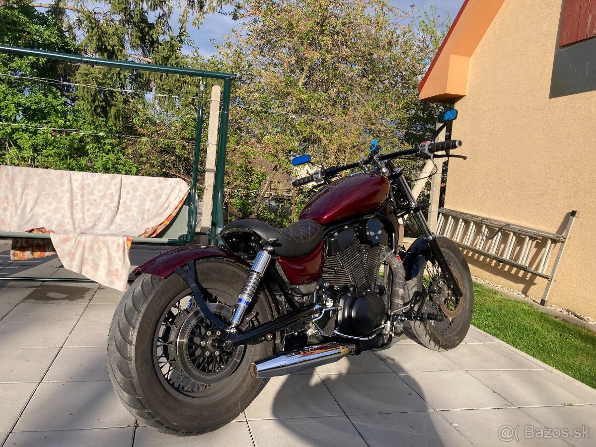 Suzuki Intruder VS 1400 - 14