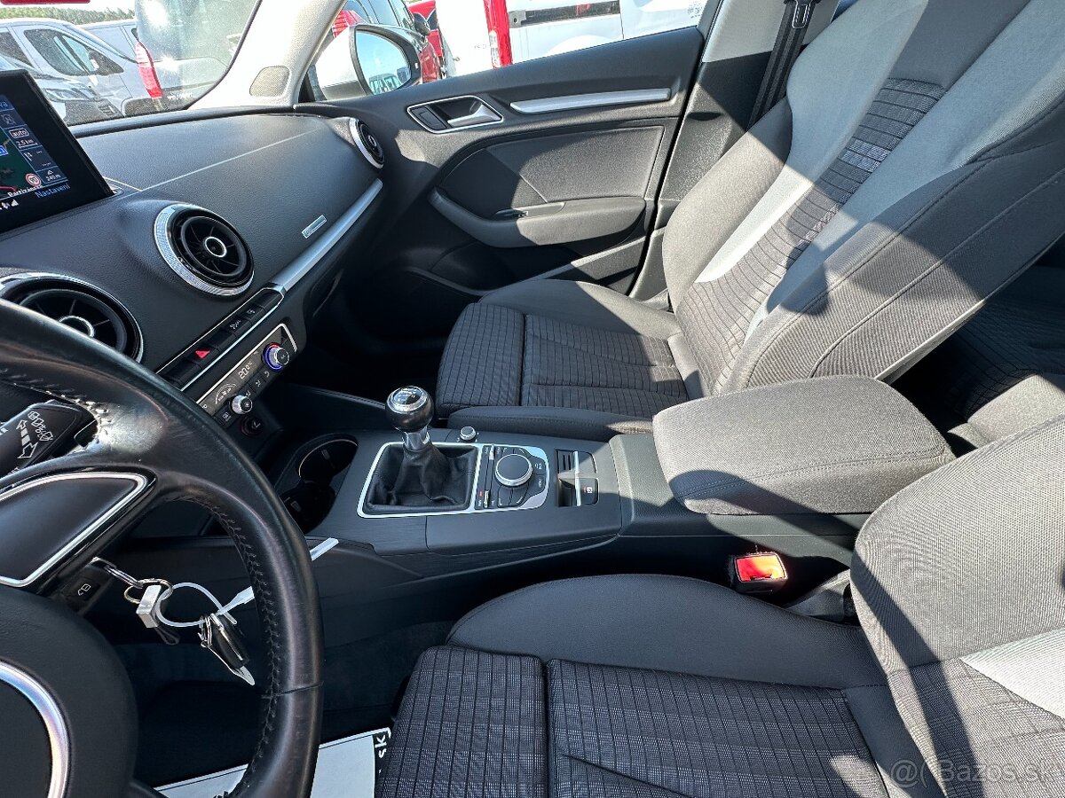 Audi A3 Sportback 2.0 TDI DPF Ambiente - 14