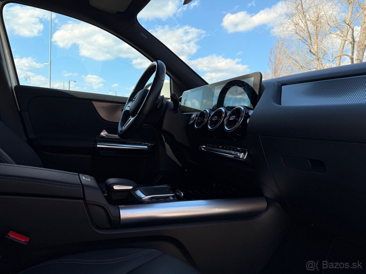 Mercedes-Benz GLA 200d - 14