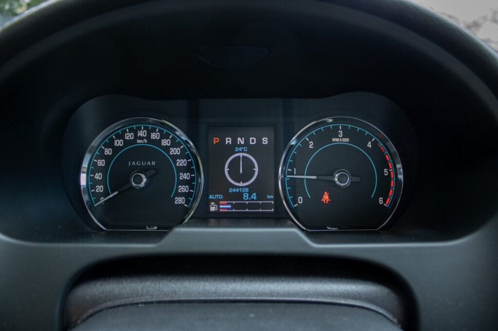 Jaguar XF 2.2D Premium Luxury - 14