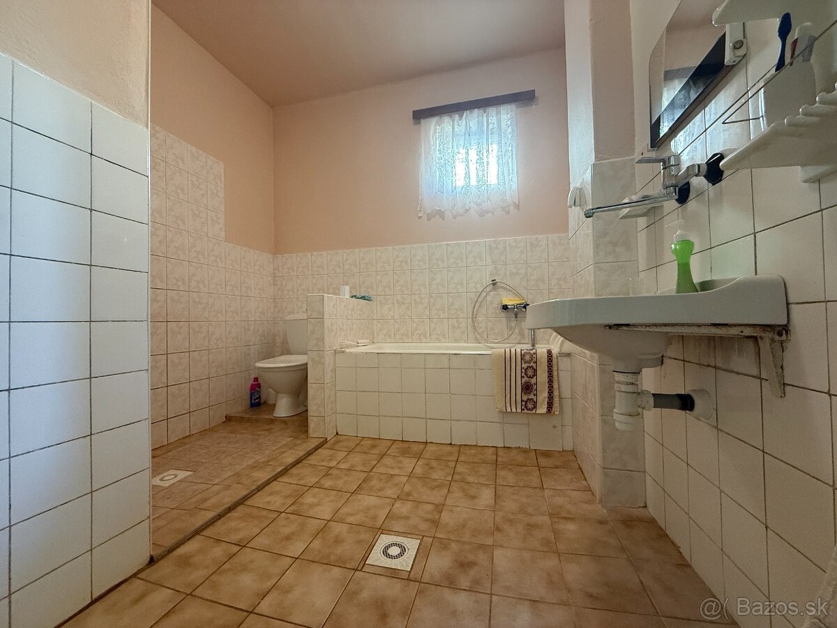 PREDAJ - RODINNÝ DOM - MACHULINCE - 14