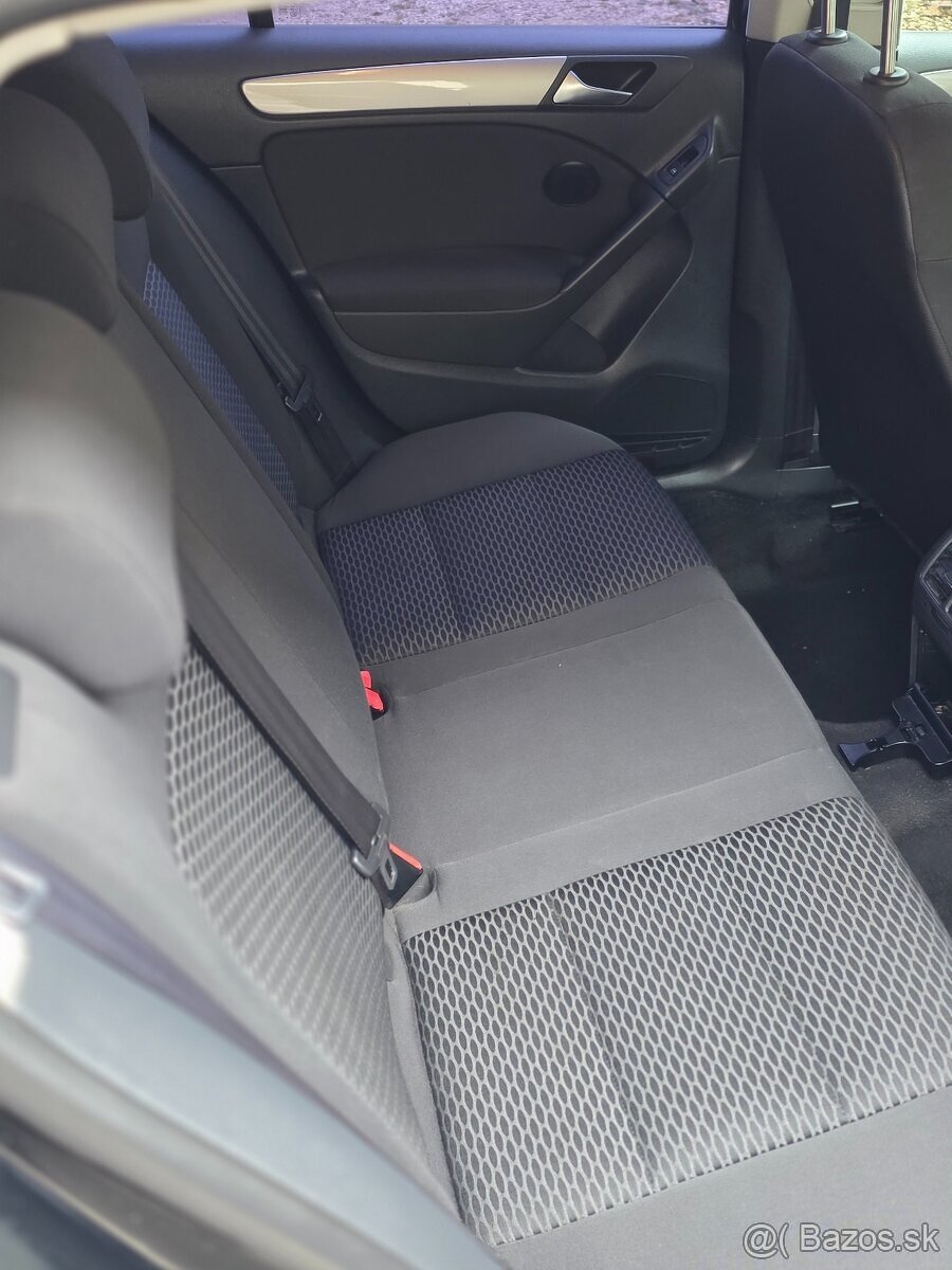 Volkswagen Golf 1.2 TSI , 63kW - benzín - 14