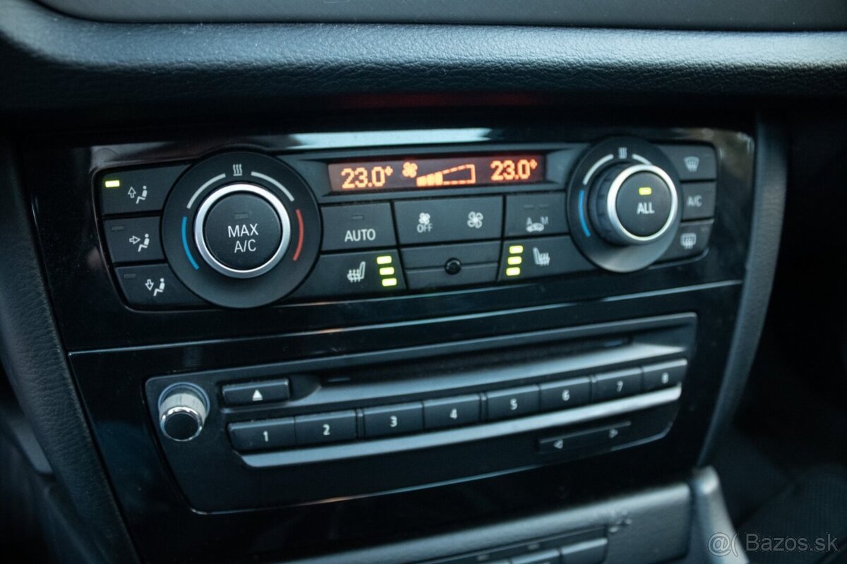 BMW X1 XDrive 18d M-packet - 14