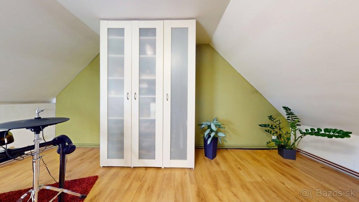 Príjemný rodinný dom v Kováčovej v tichom prostredí - 14