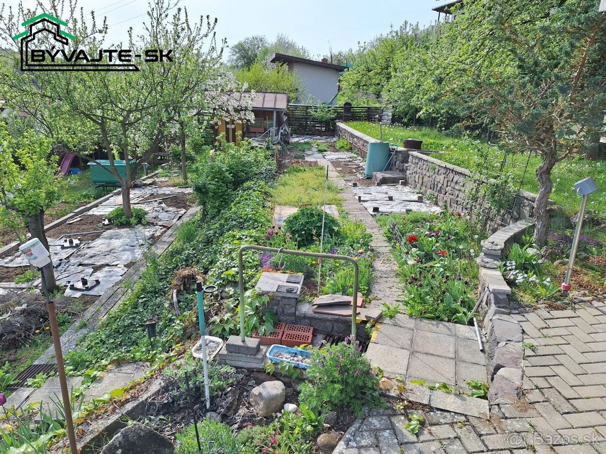 Záhrada s chatkou v záhradkárskej osade 600 ročnice v Prievi - 14