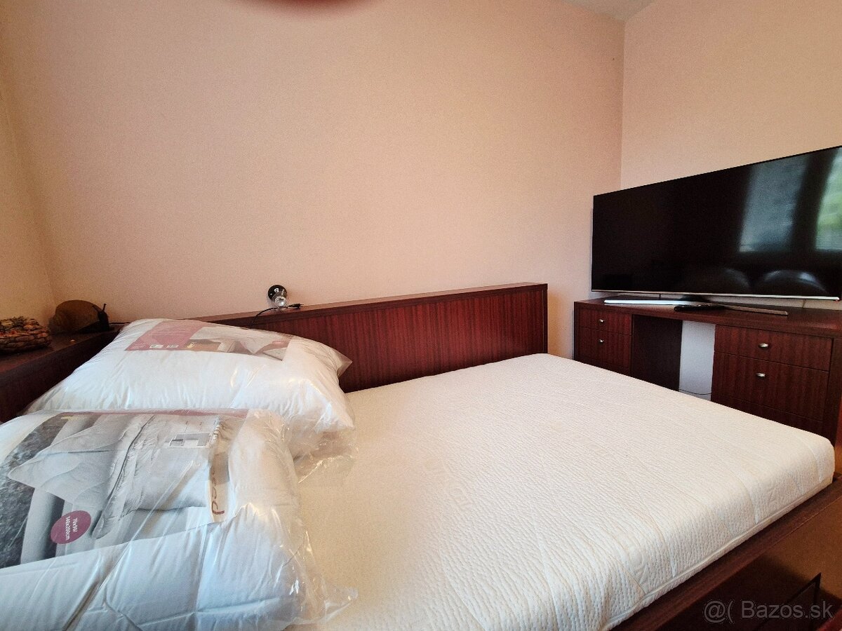 BEZ PROVÍZIE- 3 izb.byt pri OC Centrál a zimného štadióna O. - 14
