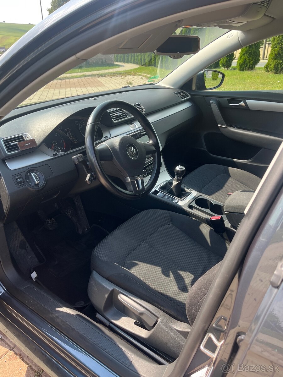 Volkswagen Passat Variant B7 1.6 TDI 77kW, r. 2011 – Comfort - 14