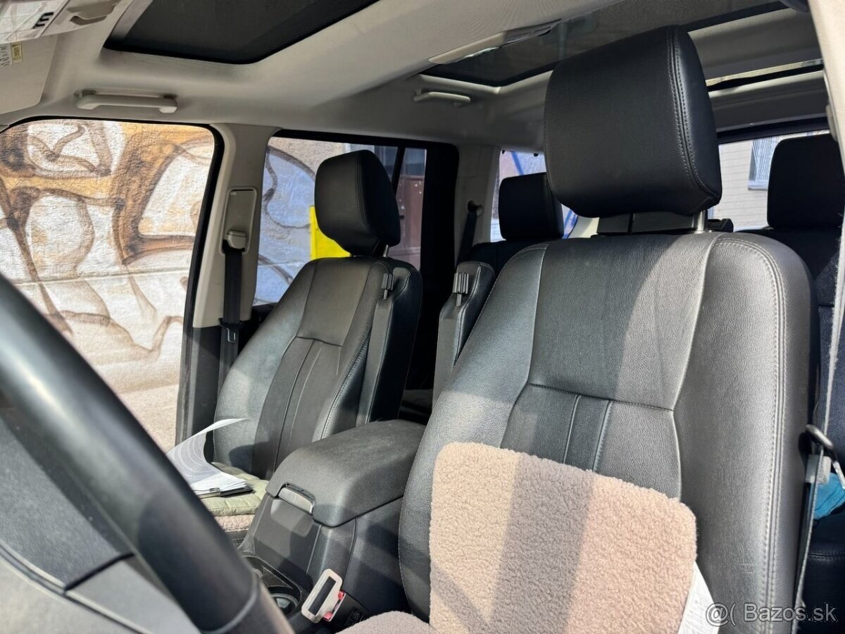 Predám LAND ROVER DISCOVERY 4 krásny stav. - 14