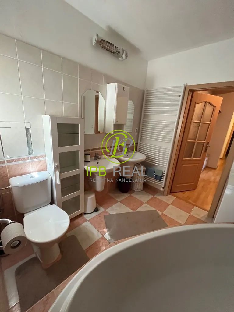 Priestranný 2-izb. byt na Záhradníckej ul. v Ružinove - 14