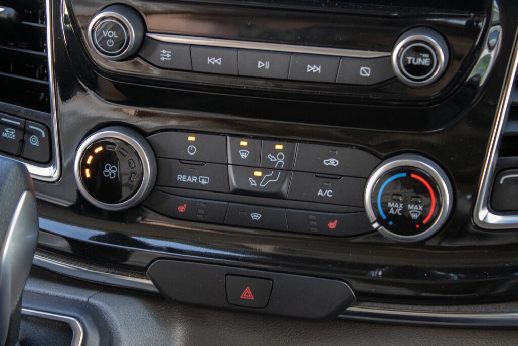 Ford Tourneo Custom - 14