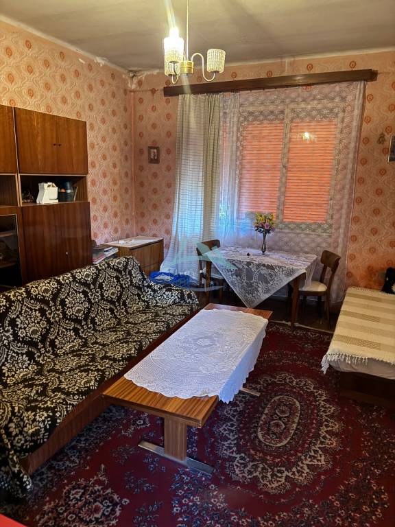 Na predaj: Rodinný dom v meste Šahy - 14