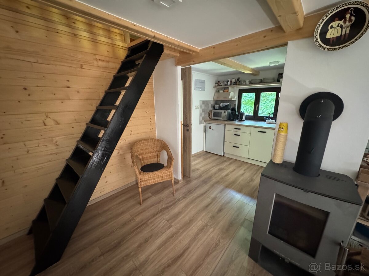 Predám zrekonštruovanú chatu na Duchonke - 14