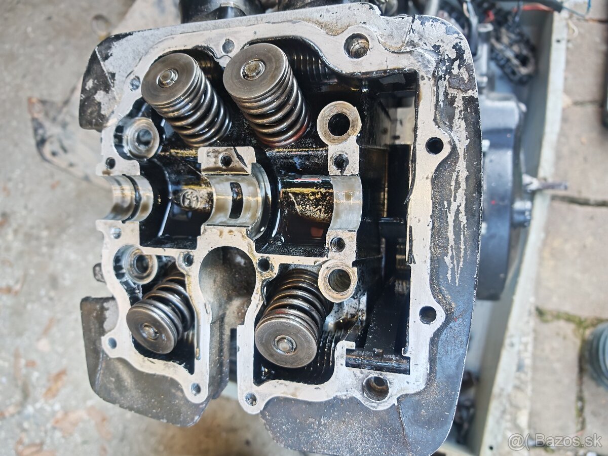 Yamaha XT 600 2KF vrch motora - 14