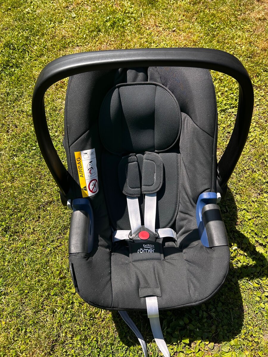 Dvojkombinácia Britax Romer Smile 3 + autosedačka - 14