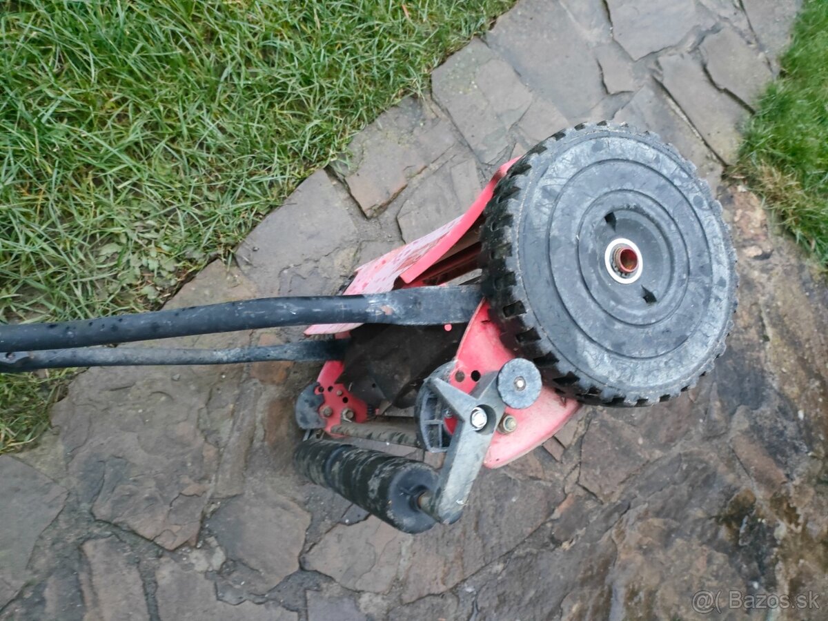 Ručná vretenová kosačka WOLF Garten - 14