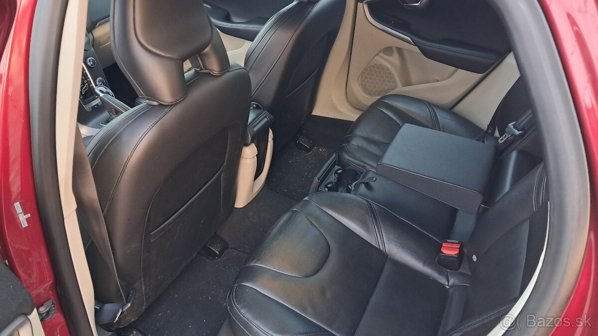 Volvo V40 2014, 1.6 Diesel, automat - 14