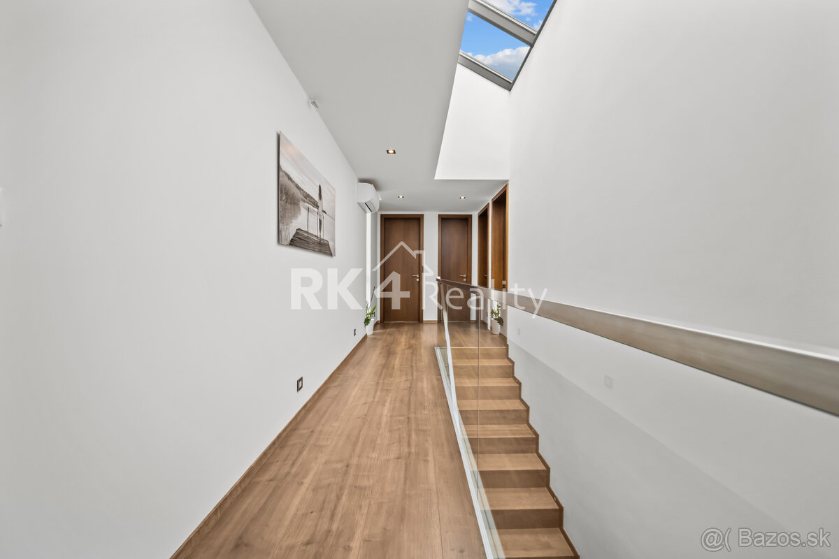 RK4 - Súkromná vila - dvojgaráž, 2 terasy (80 m²), pozemok - 14