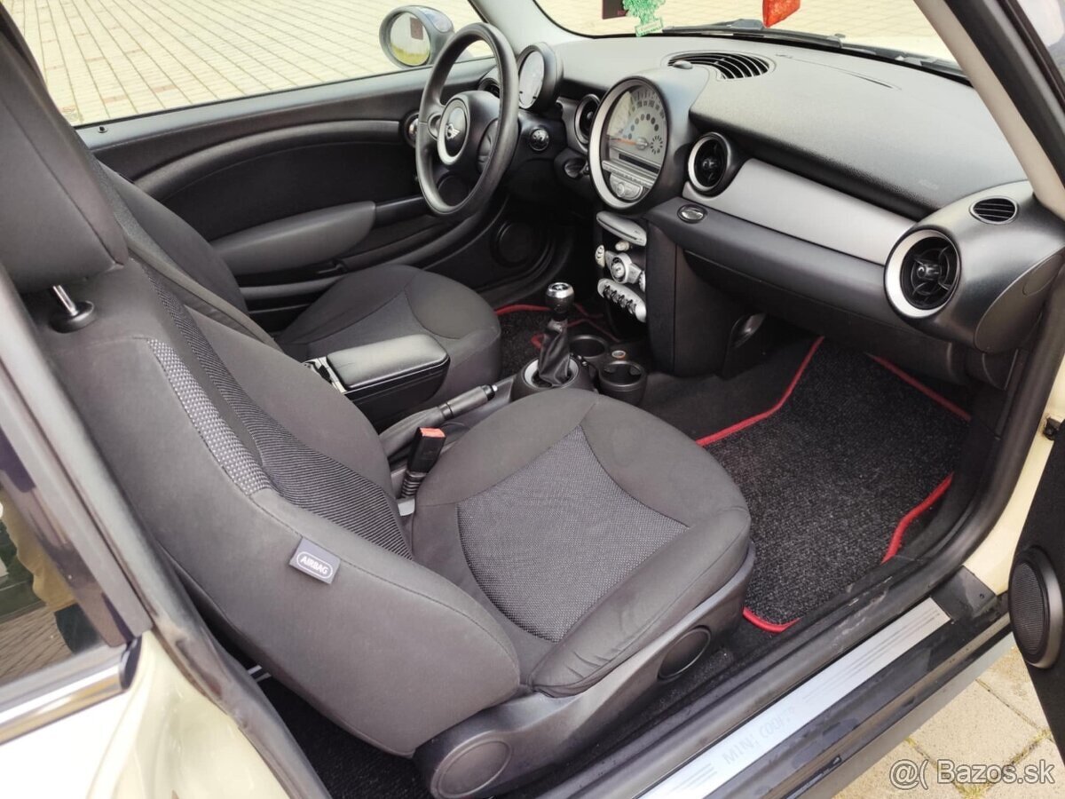 MINI Cooper D Clubman 80KW 1.6d - 14