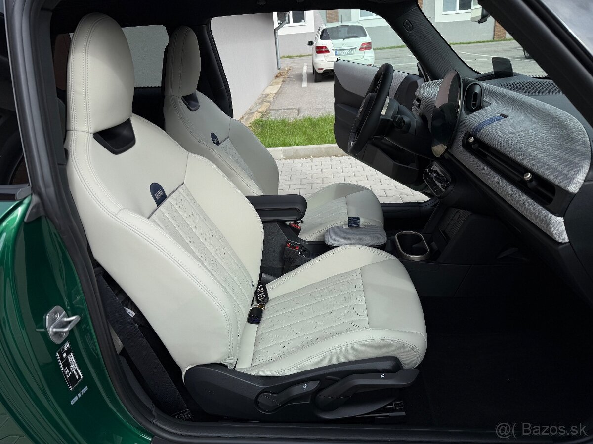 MINI COOPER C Race Green 2025 - 14