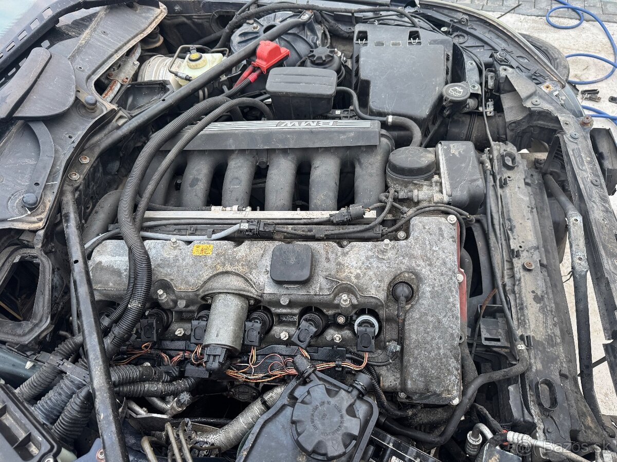 Bmw 530i 190kw 2006 predfl (búrané) - 14