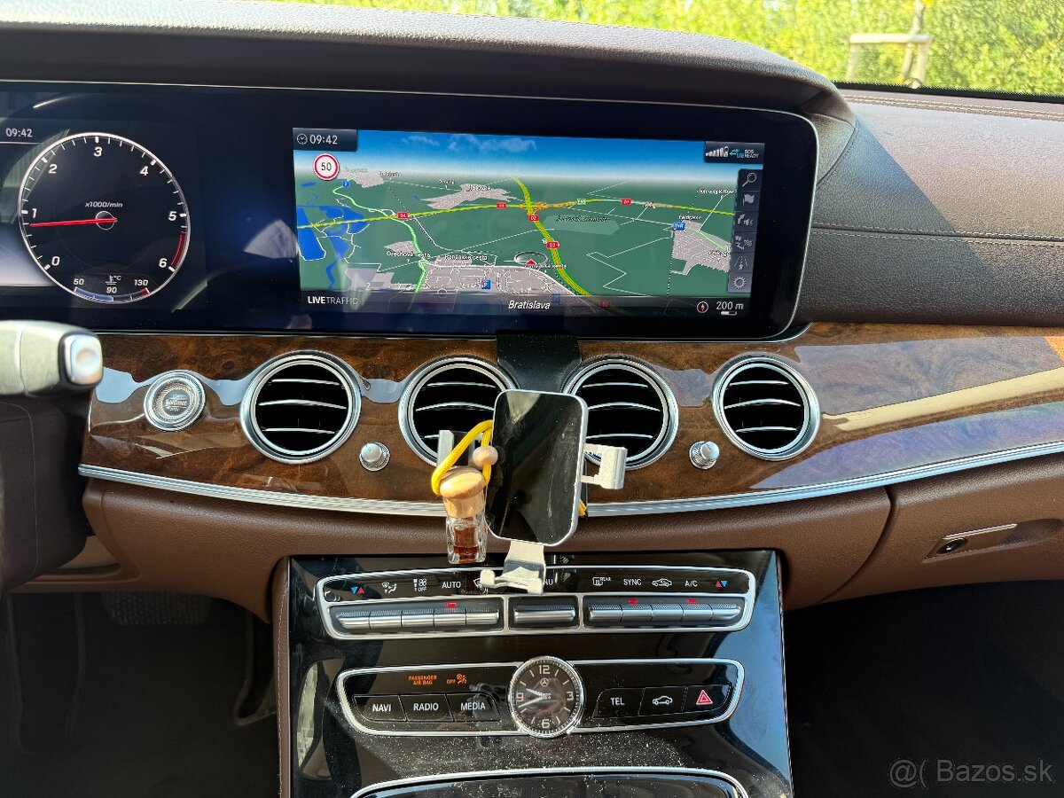 Mercedes-Benz E trieda Kombi 220 d A/T - 14