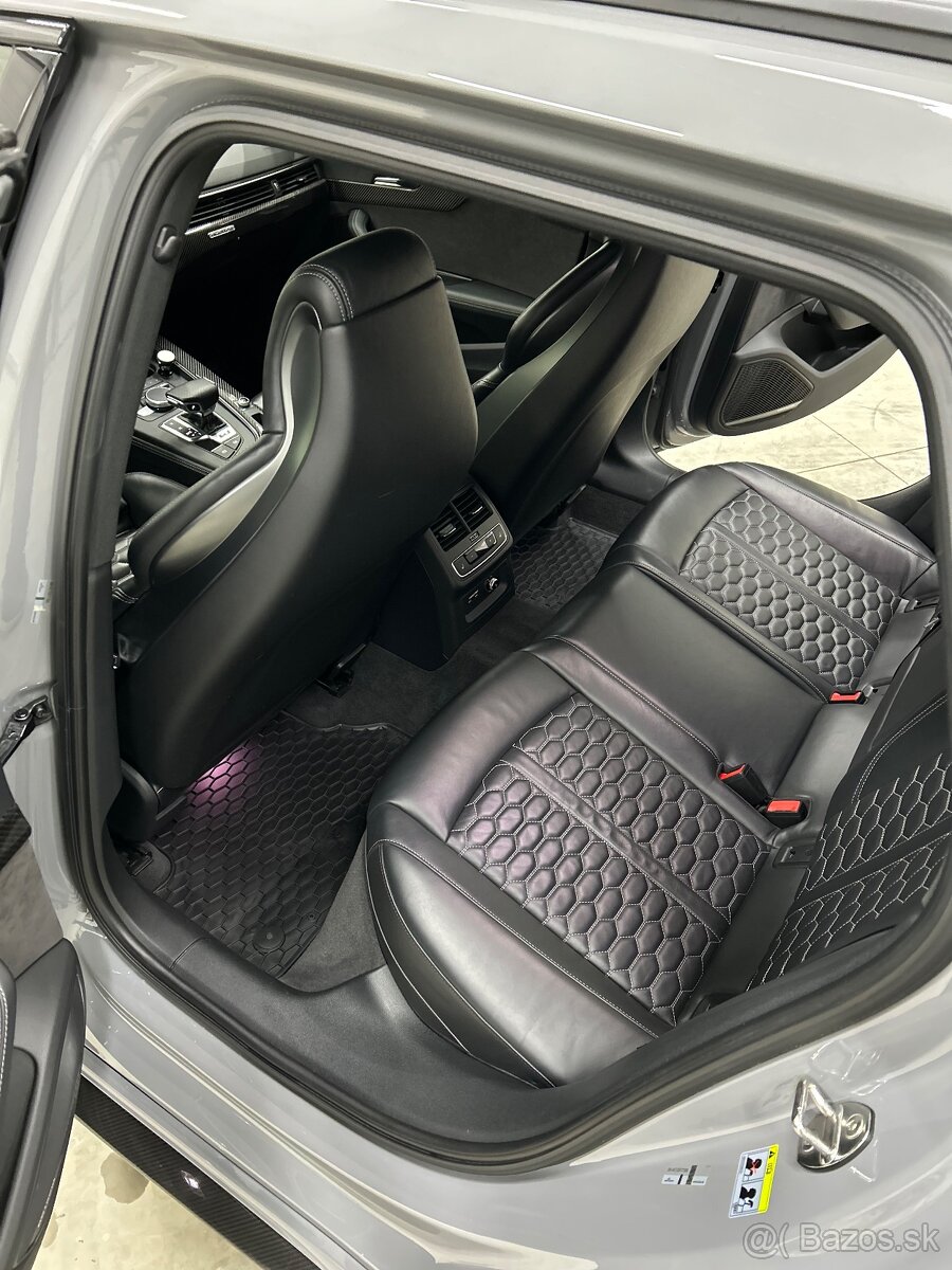 Audi RS4 Avant Combi 400 kw ( keramické brzdy ) - 14