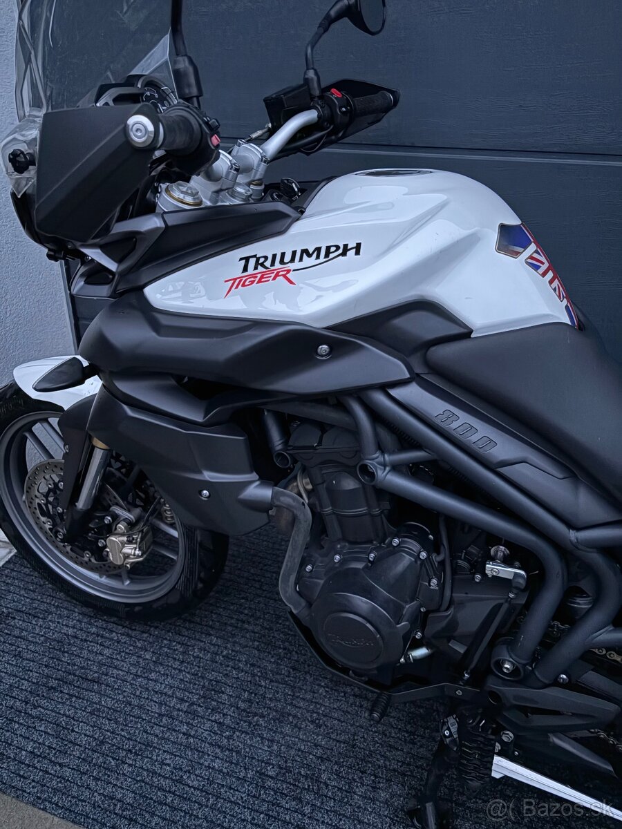 Triumph Tiger 800 ABS - 14