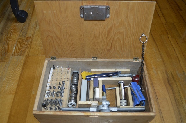 predam drevenu skrinku plnu zavitnikov/sada zavitnikov - 14