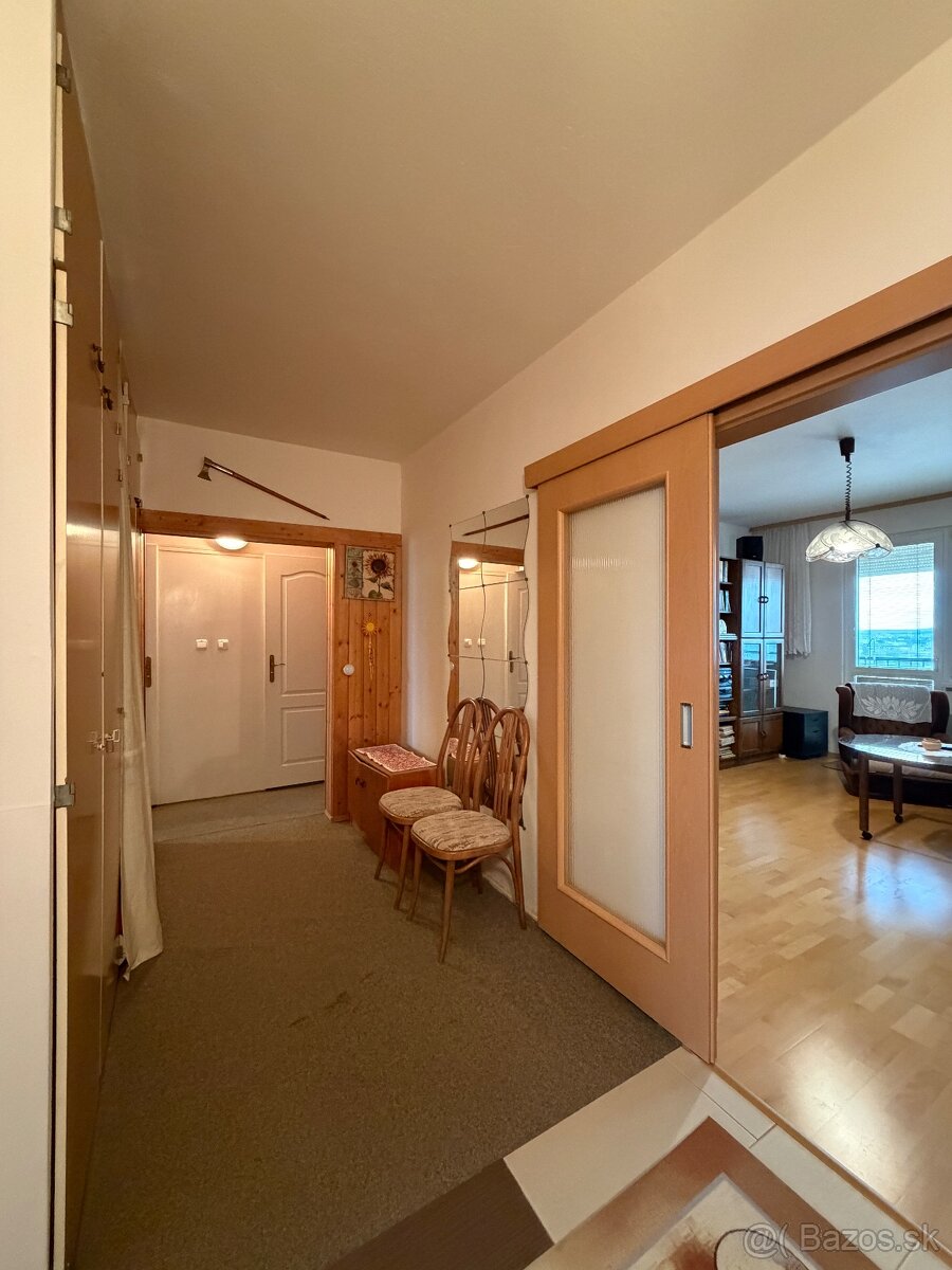 2xwc, 2x loggia, priestranný 4 izbový byt Ťahanovce - 14