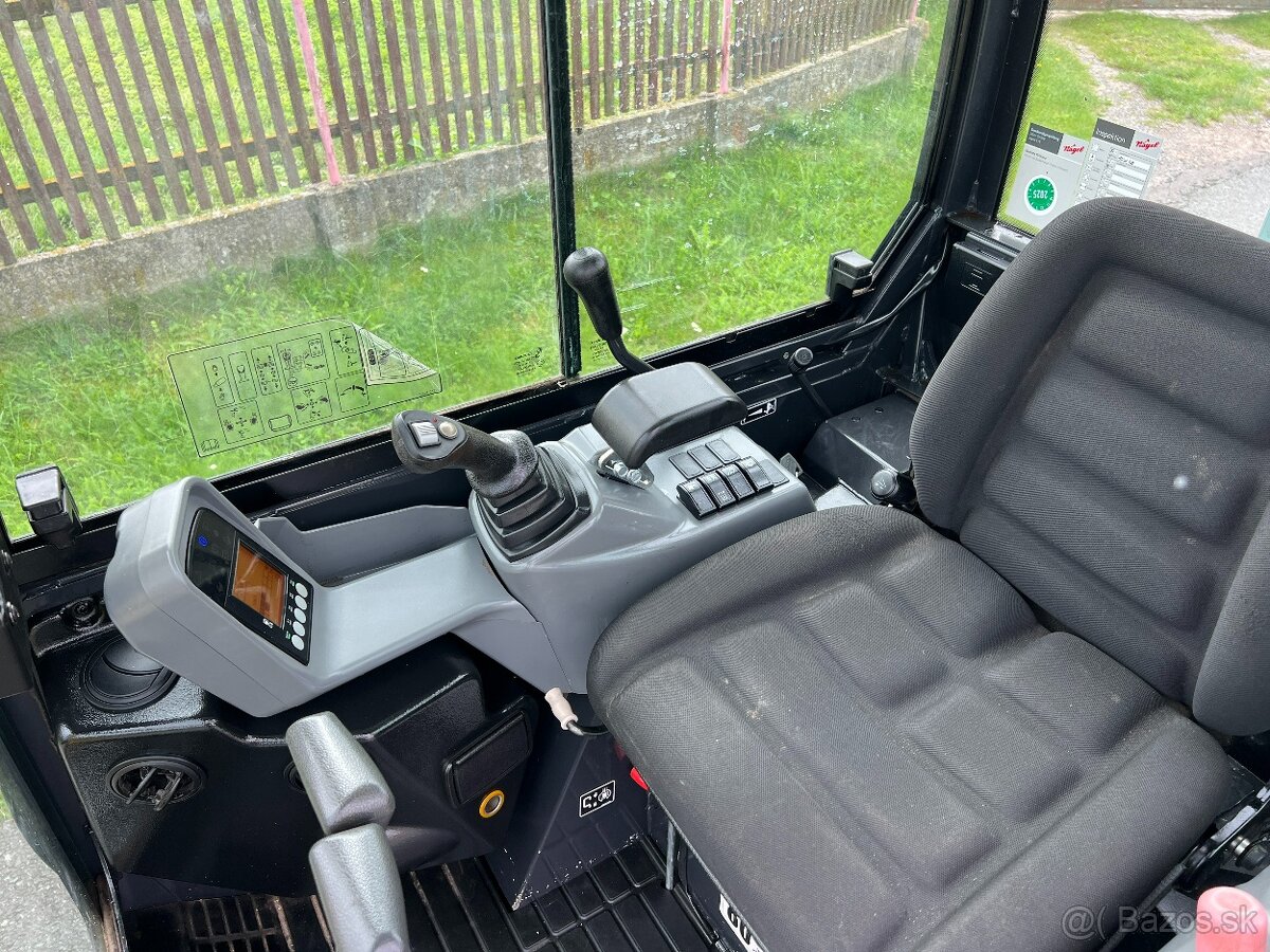 Minibagr Yanmar SV16 pouze 1.000mth / hyd.svahovka - 14