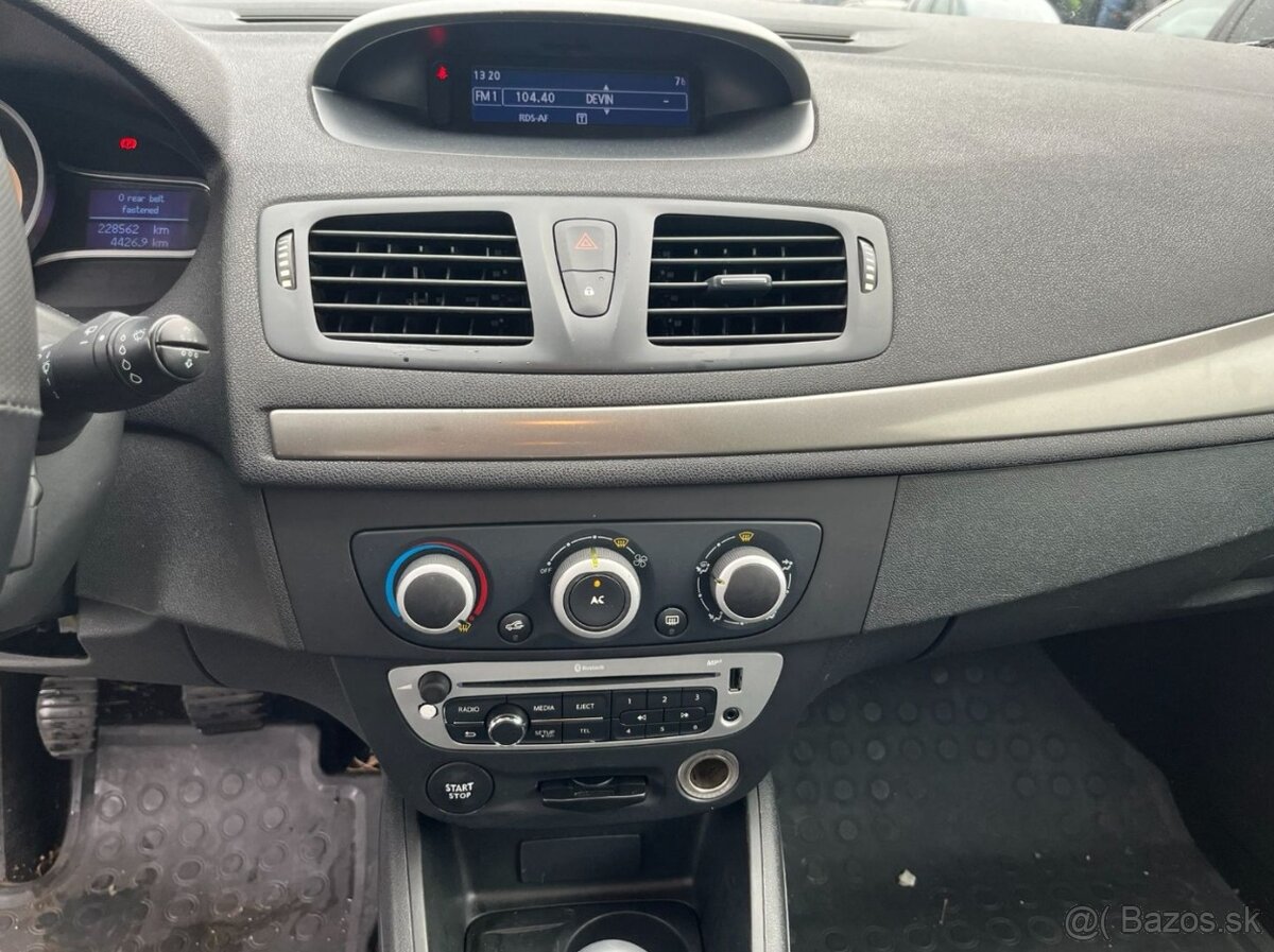 Renault Megane 1.6i - 14