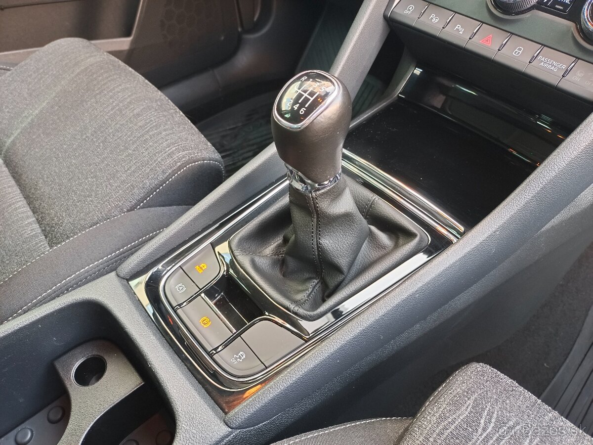 Škoda Karoq Style 2.0TDI 110kW Webasto - záruka Autodraft - 14