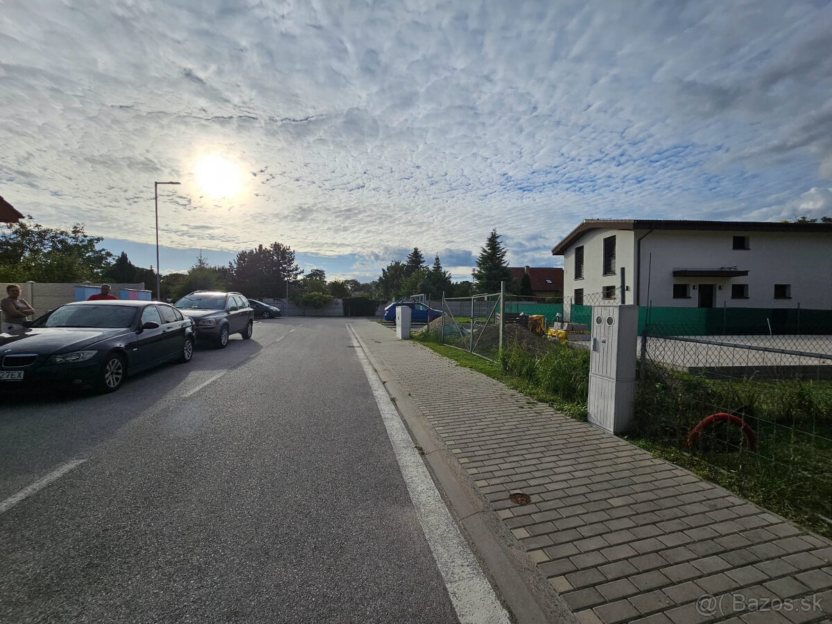 Okres Senec - BERNOLÁKOVO - NA PREDAJ stavebný pozemok so zá - 14