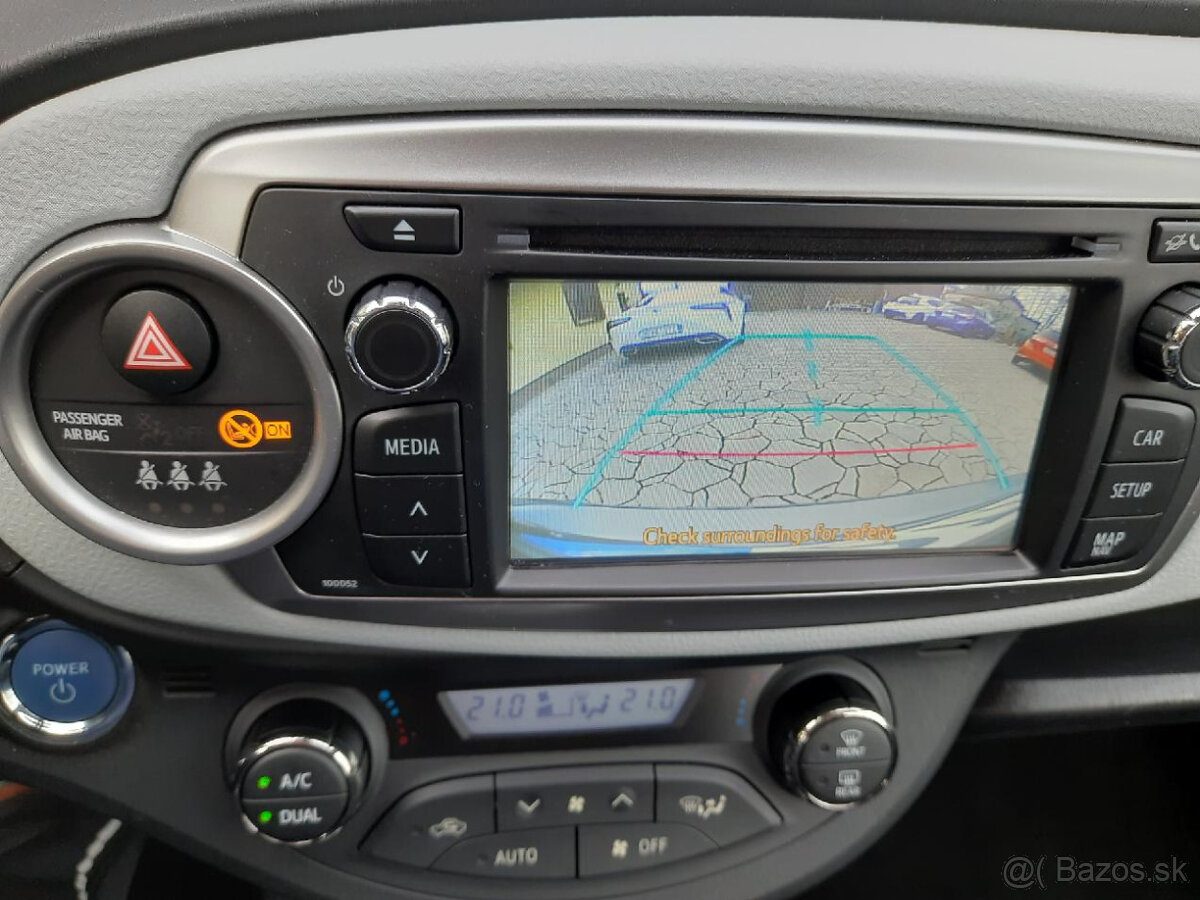 Toyota yaris 1,5 hybrid 11/2013 najeto 35 tis km - 14