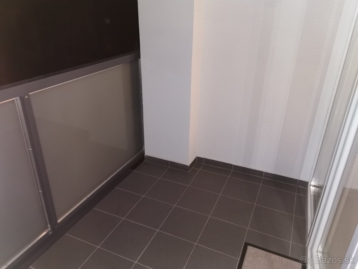 Prenájom 3 izbový byt Levice - 14