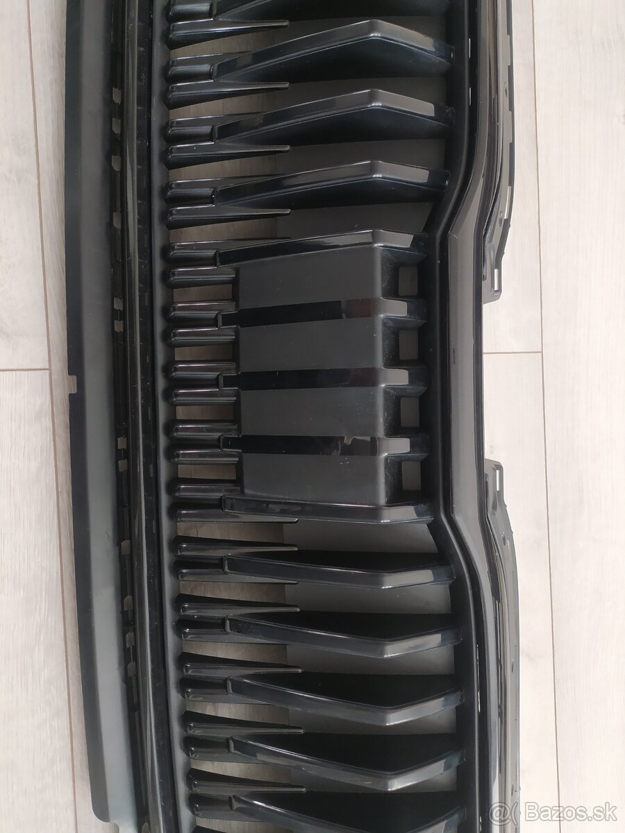 Škoda Fabia 4 IV maska chladiča Fabia 4 minute Carlo 6VA - 14