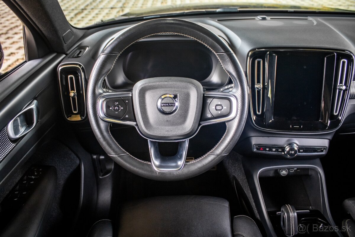 Volvo XC40 P8 TwinMotor AWD 300kw / odpočet DPH - 14