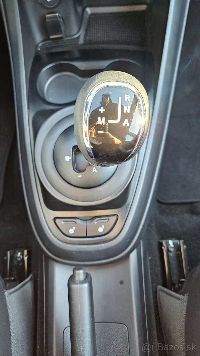 LADA VESTA CROSS - 14