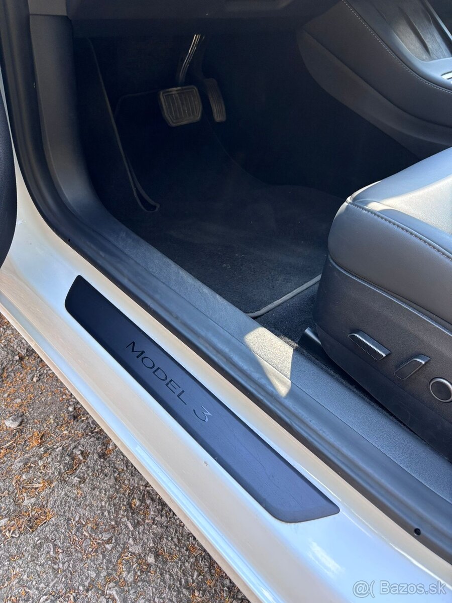 Tesla model 3 RWD 5/2023 - možný odpočet DPH - 14
