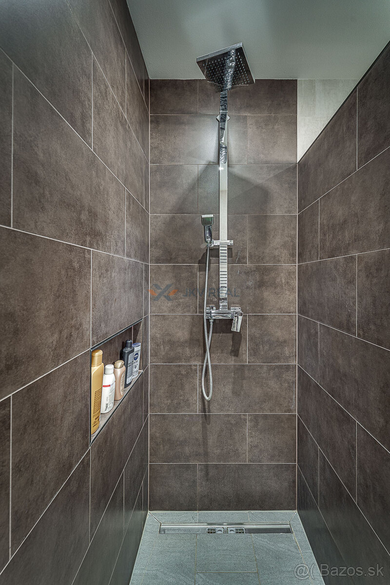 Moderný 5 izbový rodinný dom & altánok a bazén | Veľké Úľany - 14