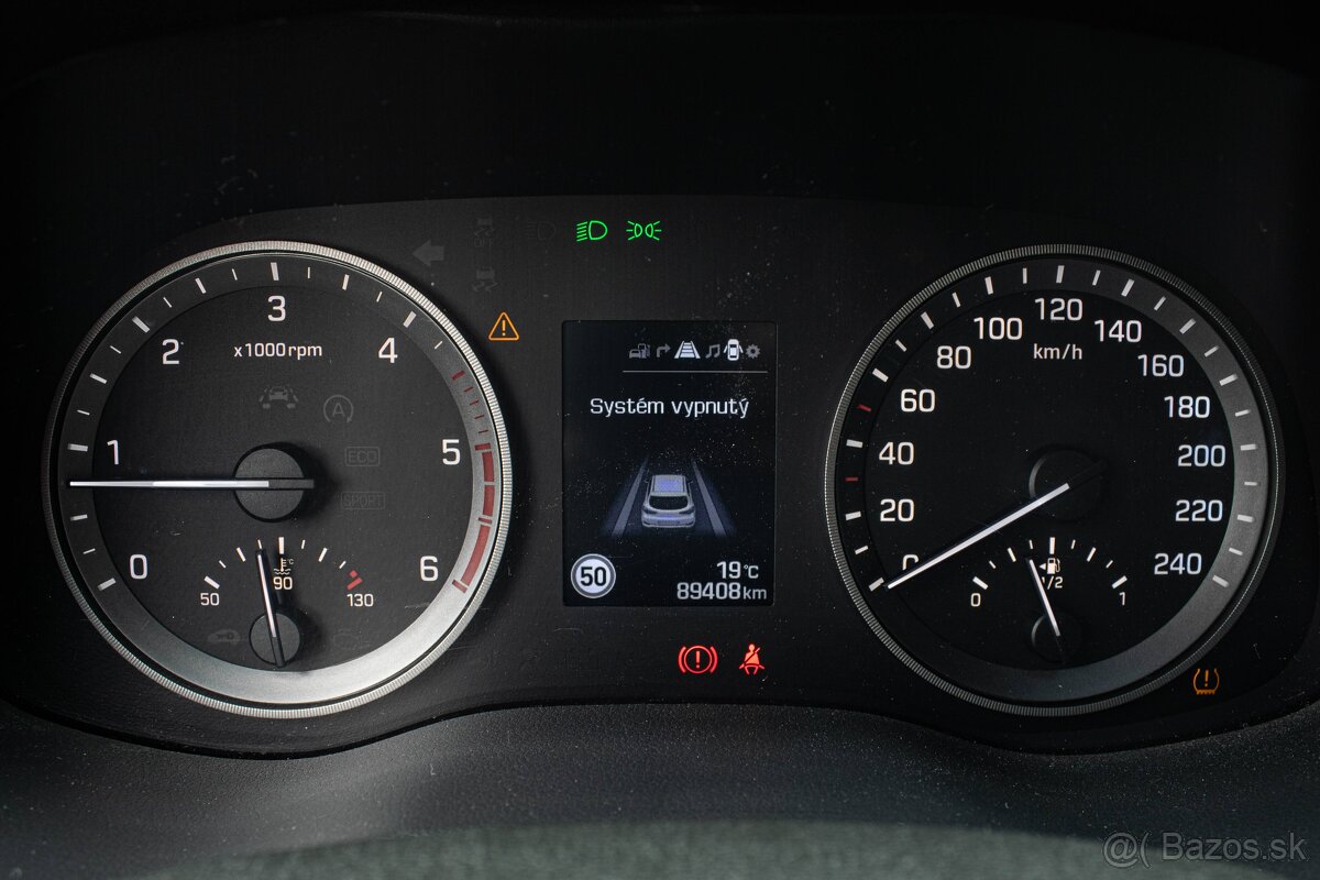 Hyundai Tucson 1.7 CRDi Style M6 - 14