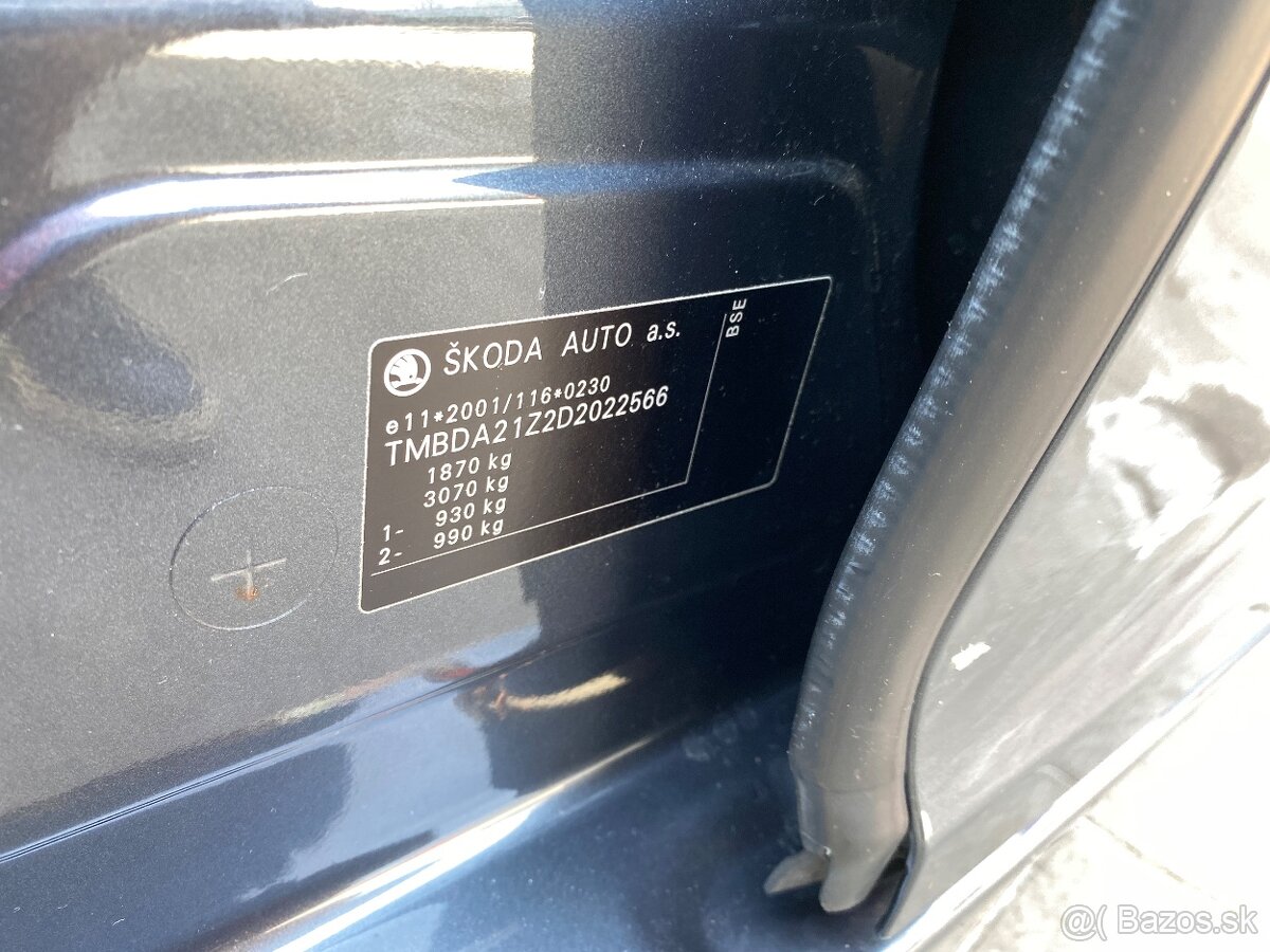 Skoda Octavia 1.6 benzín - 14